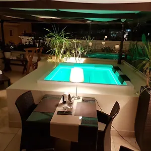 https://suite-hotel-santa-chiara.lecce-hotels.com