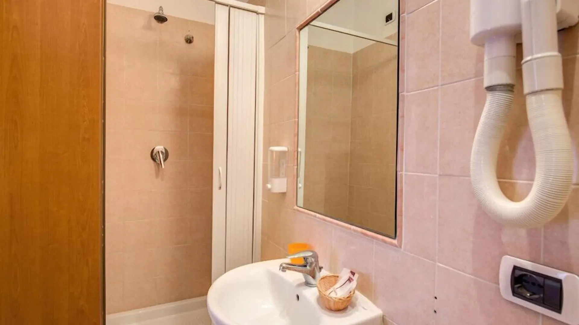 Giovy Bed & Breakfast Rome 2*,  Italy