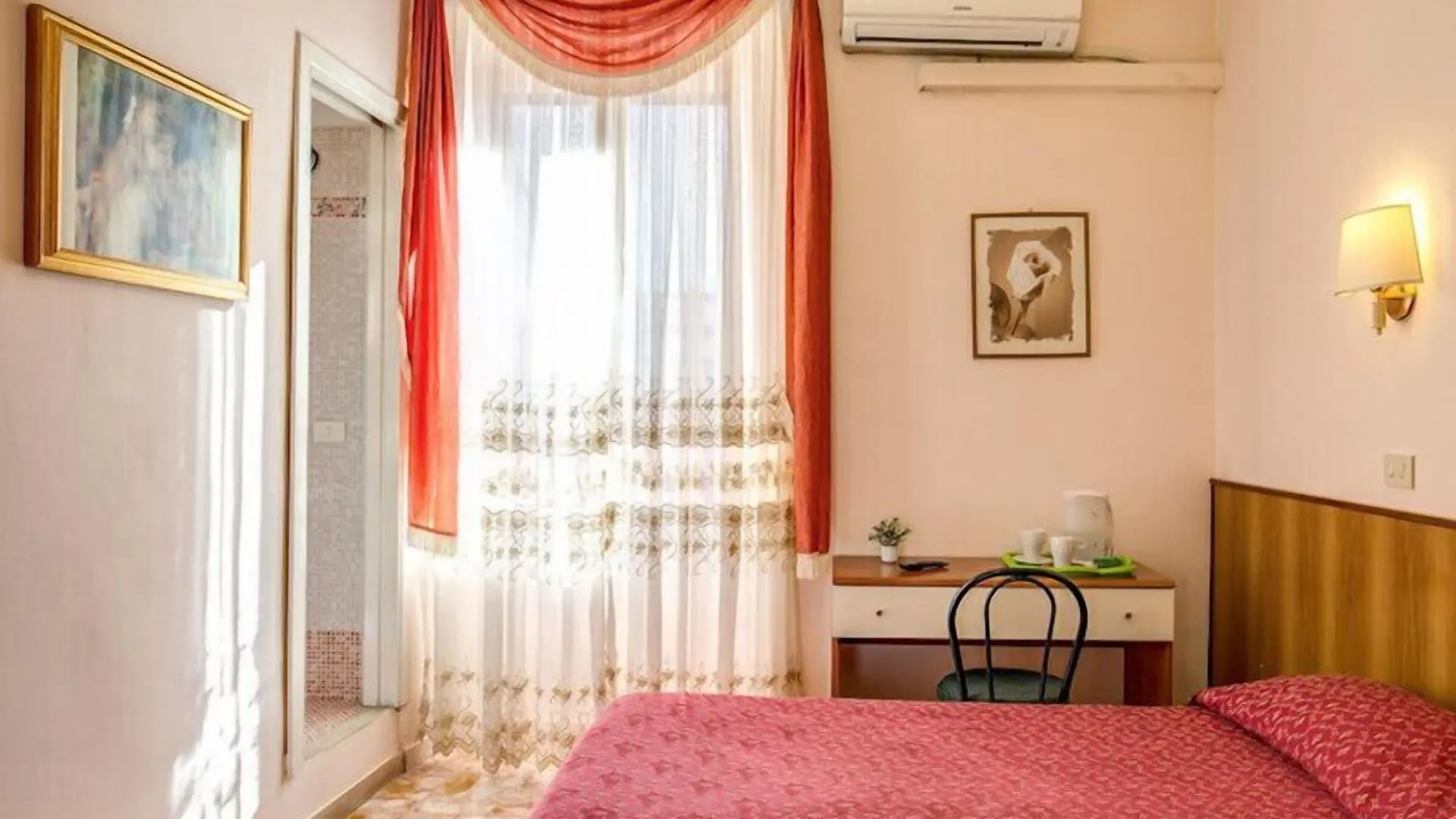 Giovy Bed & Breakfast Rome 2*,